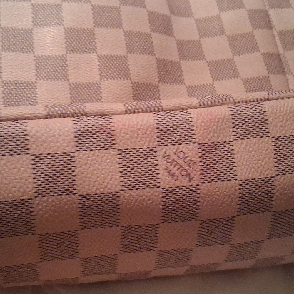 Louis Vuitton Checkered Beige Tote Bag - Picture 7 of 16